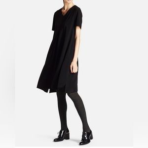 Uniqlo Crepe V Neck Short Sleeve Knee Length Dress- Size M
